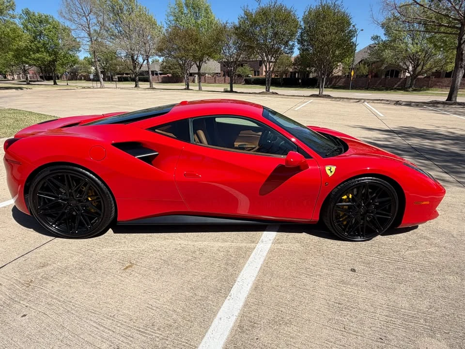 2018 Ferrari 488 GTB - Image 14 of 20