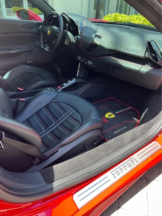 2018 Ferrari 488 GTB - Image 8 of 10