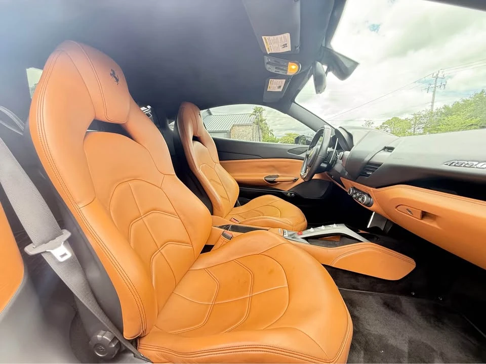 2018 Ferrari 488 GTB - Image 11 of 14