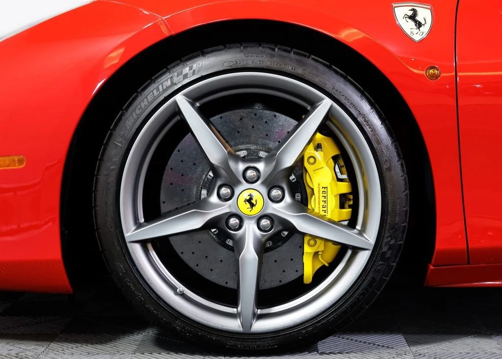 2018 Ferrari 488 GTB - Image 5 of 6