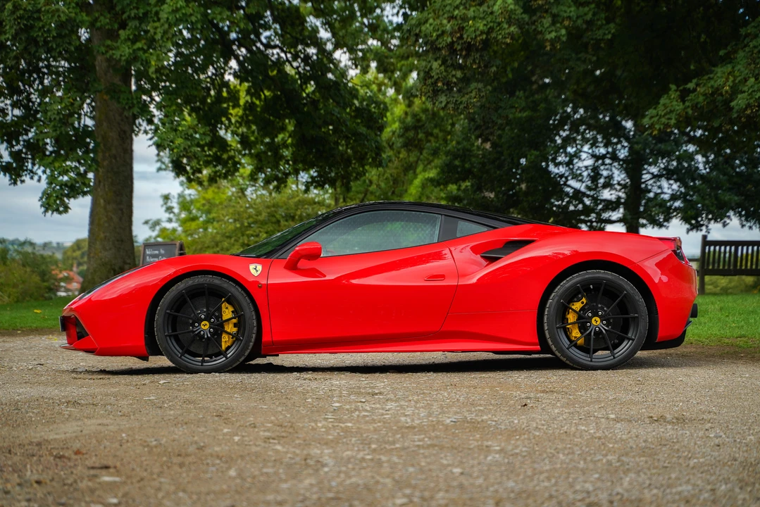 2018 Ferrari 488 GTB - Image 4 of 31