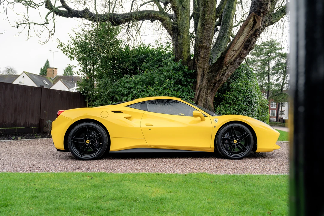 2018 Ferrari 488 GTB - Image 8 of 31