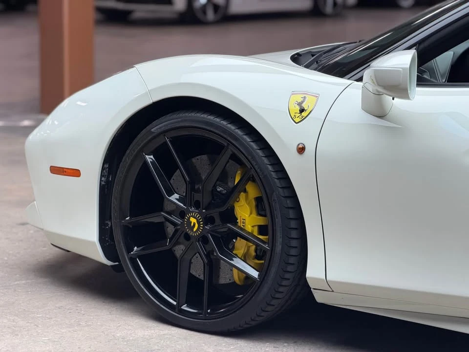 2018 Ferrari 488 GTB - Image 10 of 20