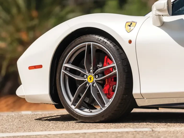 2018 Ferrari 488 GTB - Image 26 of 31