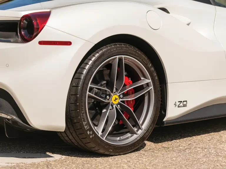 2018 Ferrari 488 GTB - Image 27 of 31