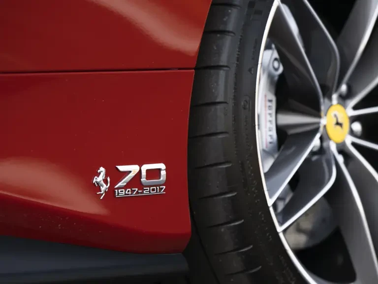 2018 Ferrari 488 GTB - Image 8 of 31