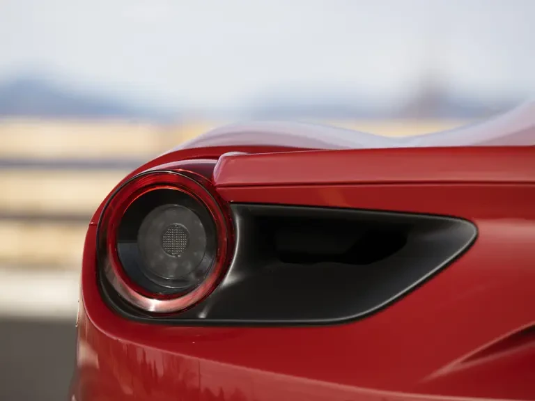 2018 Ferrari 488 GTB - Image 29 of 31