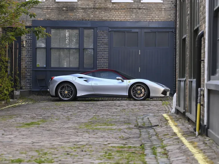 2018 Ferrari 488 GTB - Image 12 of 31
