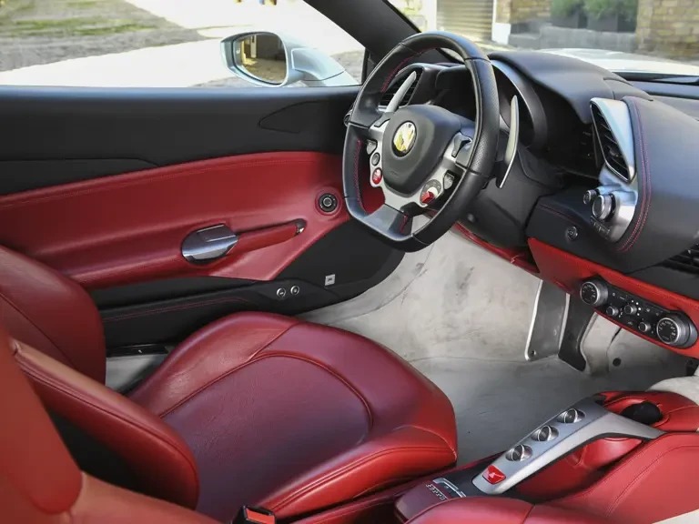 2018 Ferrari 488 GTB - Image 13 of 31