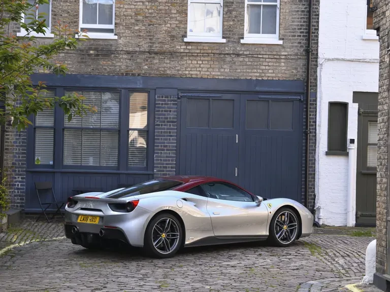 2018 Ferrari 488 GTB - Image 11 of 31