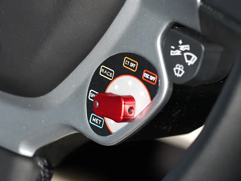 2018 Ferrari 488 GTB - Image 16 of 31