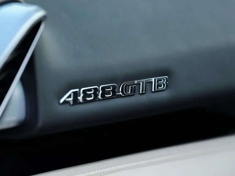 2018 Ferrari 488 GTB - Image 15 of 31