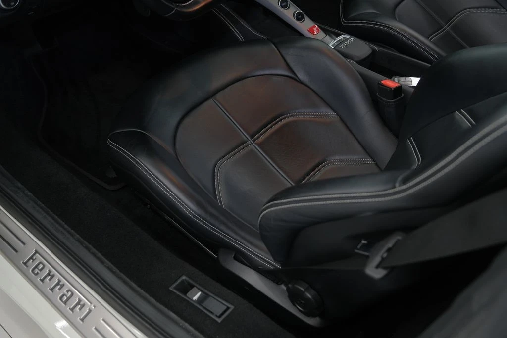 2018 Ferrari 488 GTB - Image 18 of 31