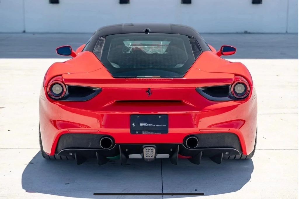 2018 Ferrari 488 GTB - Image 9 of 17