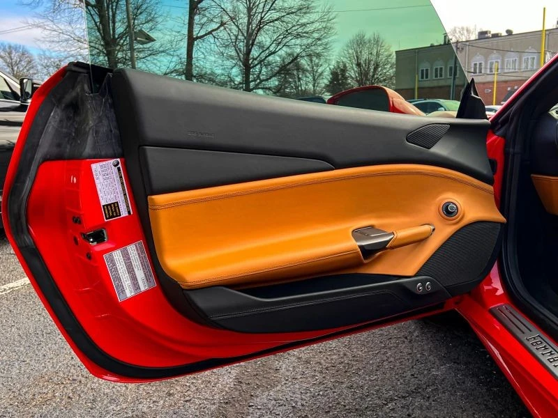 2018 Ferrari 488 GTB - Image 9 of 12