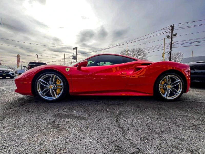 2018 Ferrari 488 GTB - Image 4 of 12