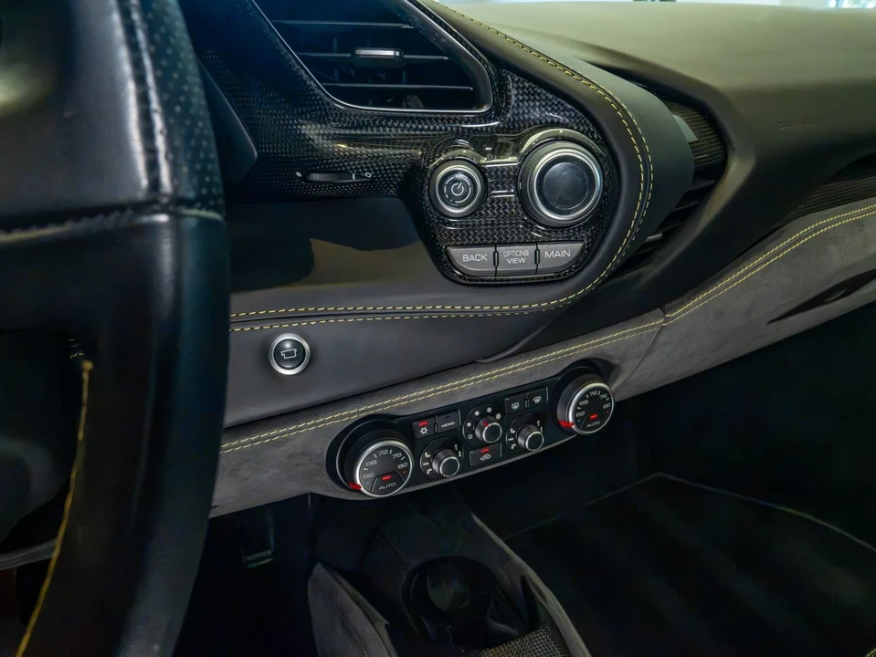 2018 Ferrari 488 GTB - Image 14 of 26