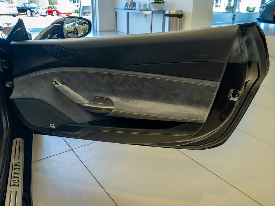 2018 Ferrari 488 GTB - Image 21 of 26