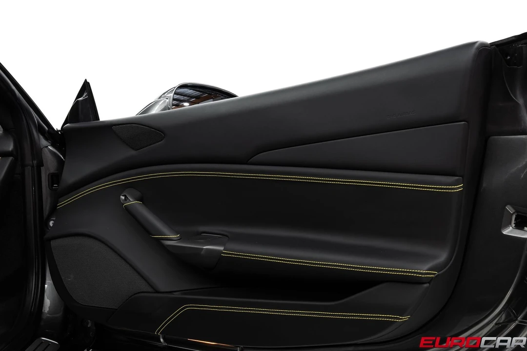 2018 Ferrari 488 GTB - Image 28 of 31