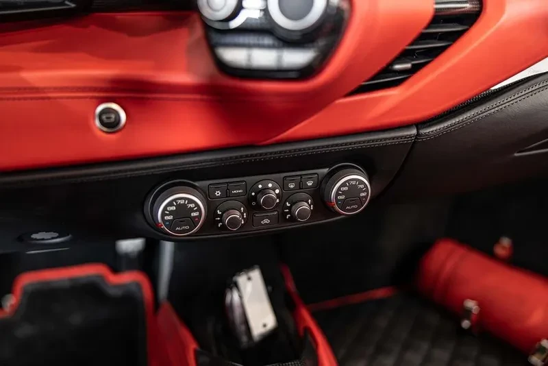 2018 Ferrari 488 GTB - Image 16 of 20
