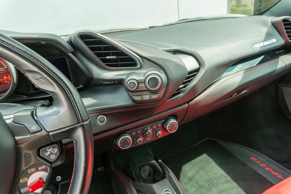 2018 Ferrari 488 GTB - Image 11 of 20