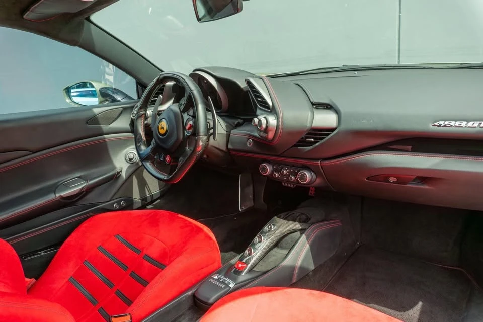 2018 Ferrari 488 GTB - Image 9 of 20