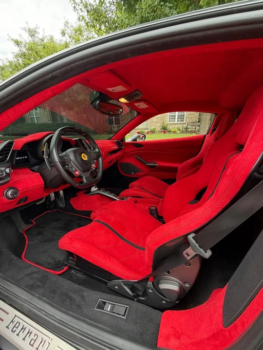2018 Ferrari 488 GTB - Image 8 of 15
