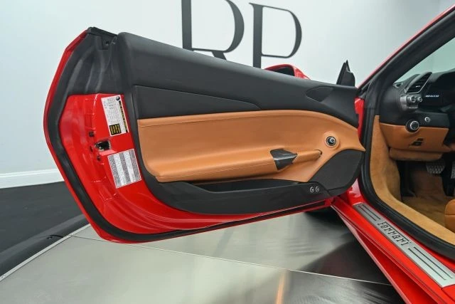 2018 Ferrari - Image 16 of 25