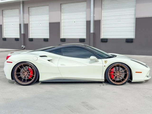 2018 Ferrari 488 GTB - Image 7 of 12