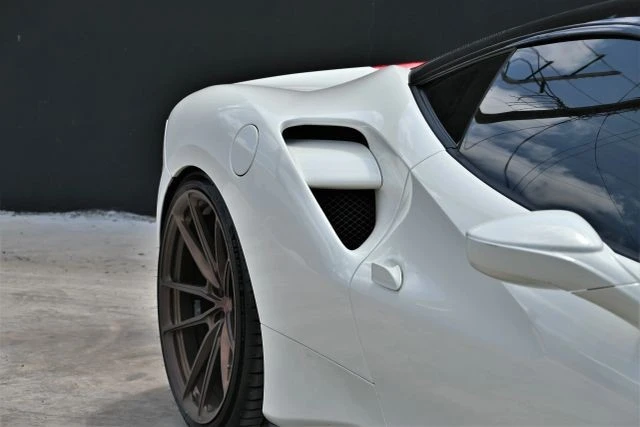 2018 Ferrari 488 GTB - Image 18 of 21