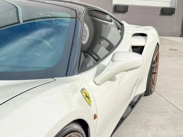 2018 Ferrari 488 GTB - Image 10 of 21