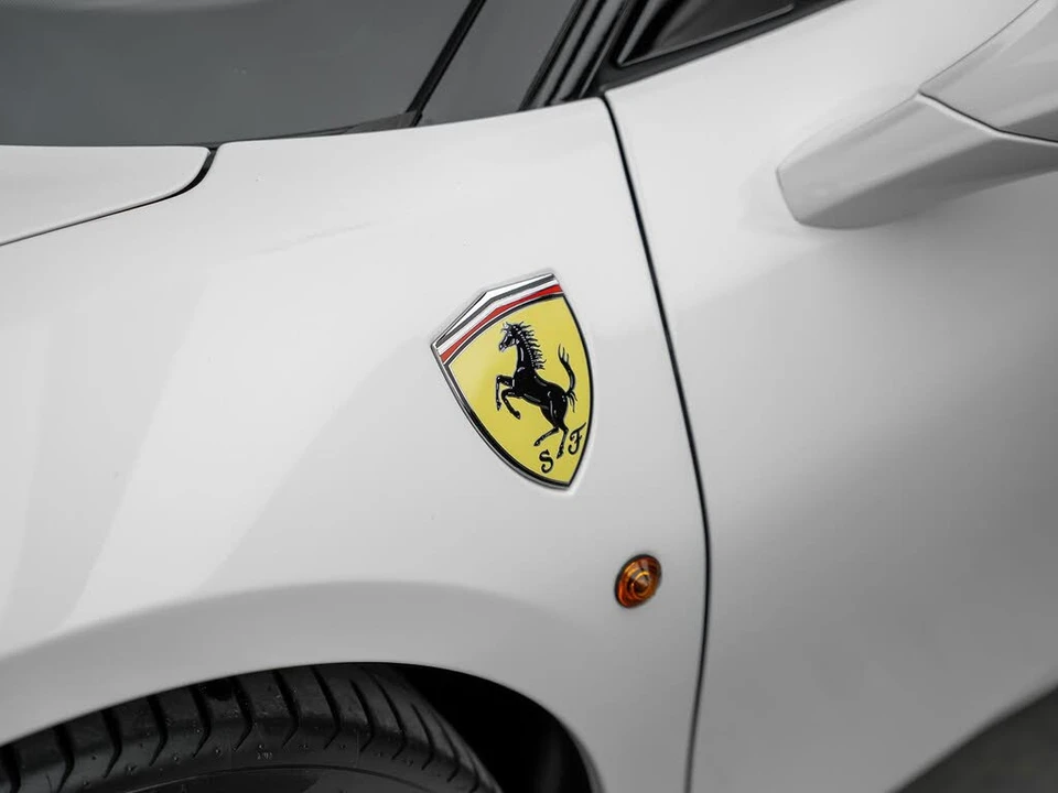 2018 Ferrari 488 GTB - Image 25 of 31