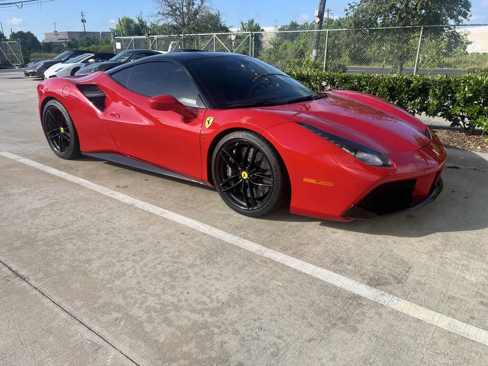 2018 Ferrari 488 GTB - Image 2 of 31