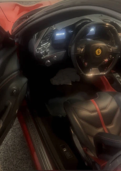 2018 Ferrari 488 GTB - Image 11 of 31