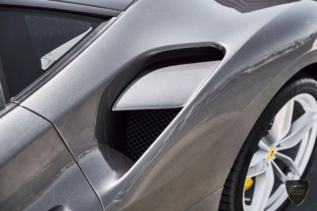 2018 Ferrari 488 GTB - Image 10 of 31