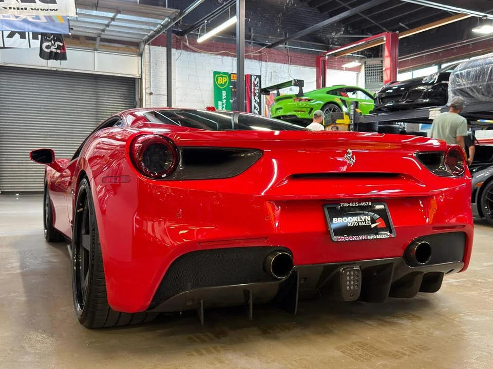 2018 Ferrari 488 GTB - Image 10 of 31