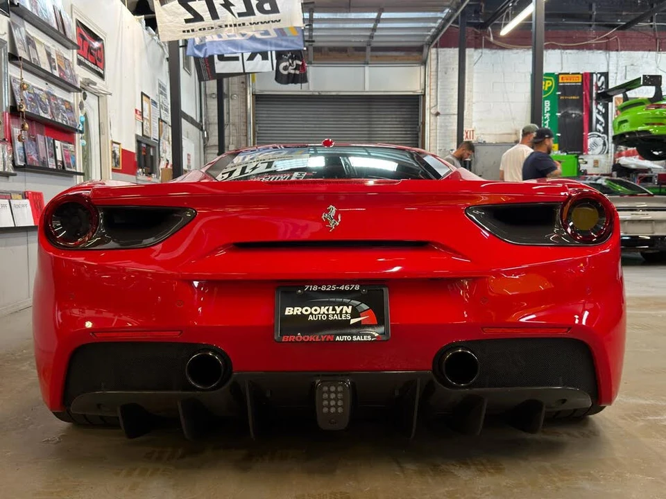 2018 Ferrari 488 GTB - Image 8 of 31
