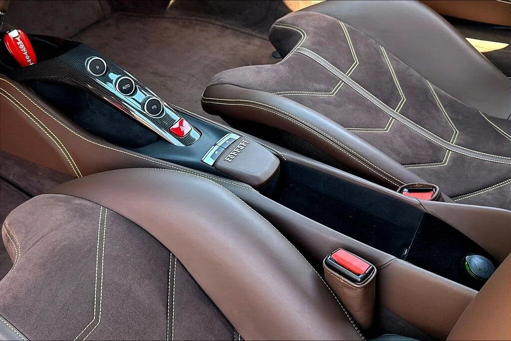 2018 Ferrari 488 GTB - Image 16 of 31