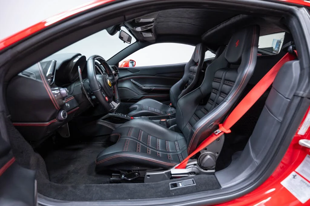 2018 Ferrari 488 GTB - Image 10 of 31