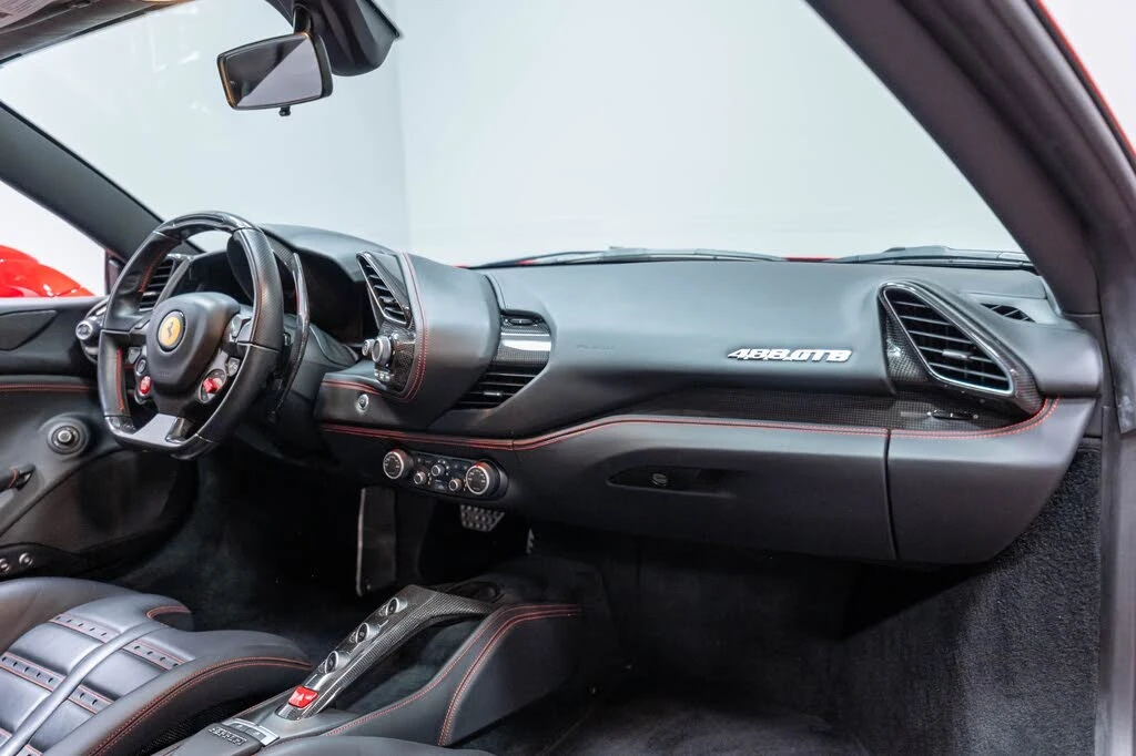 2018 Ferrari 488 GTB - Image 29 of 31