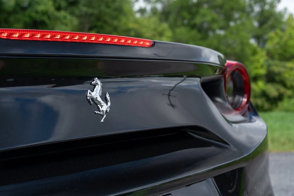 2018 Ferrari 488 GTB - Image 17 of 31