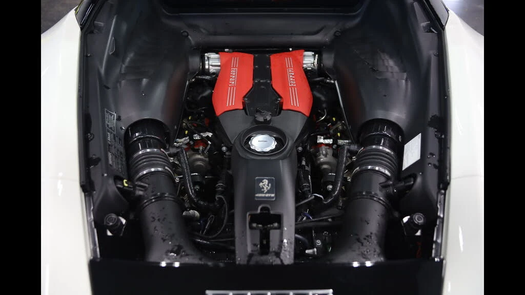 2018 Ferrari 488 GTB - Image 8 of 31