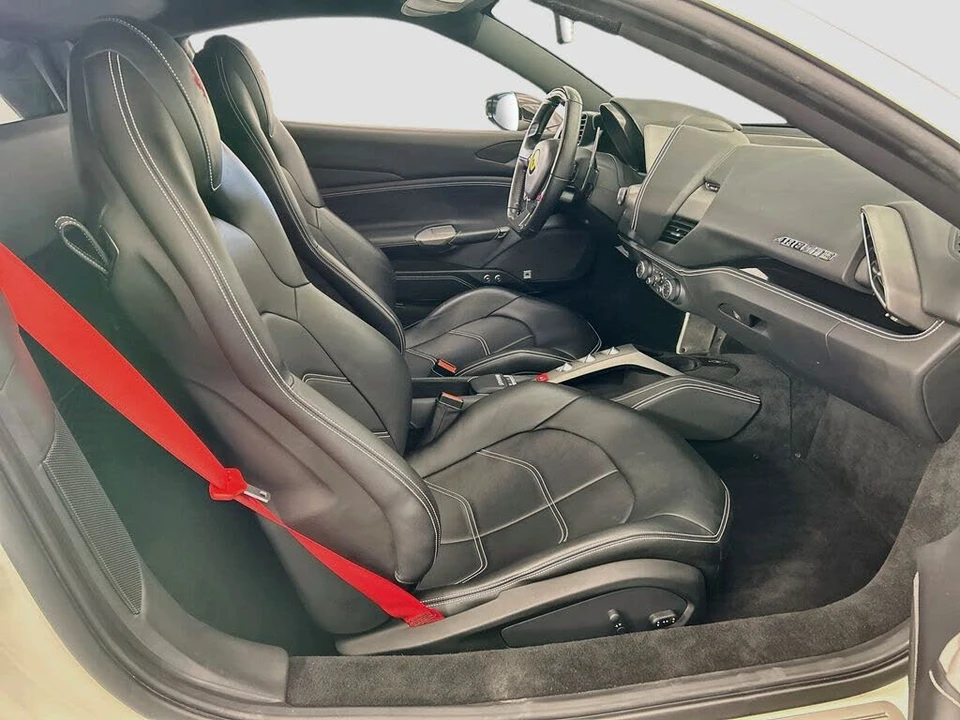 2018 Ferrari 488 GTB - Image 19 of 31