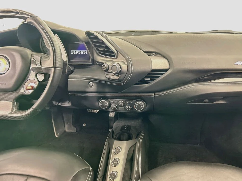 2018 Ferrari 488 GTB - Image 13 of 31
