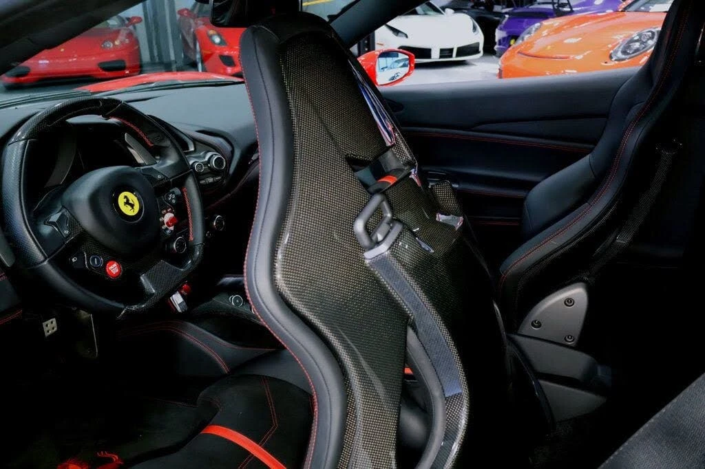 2018 Ferrari 488 GTB - Image 28 of 31