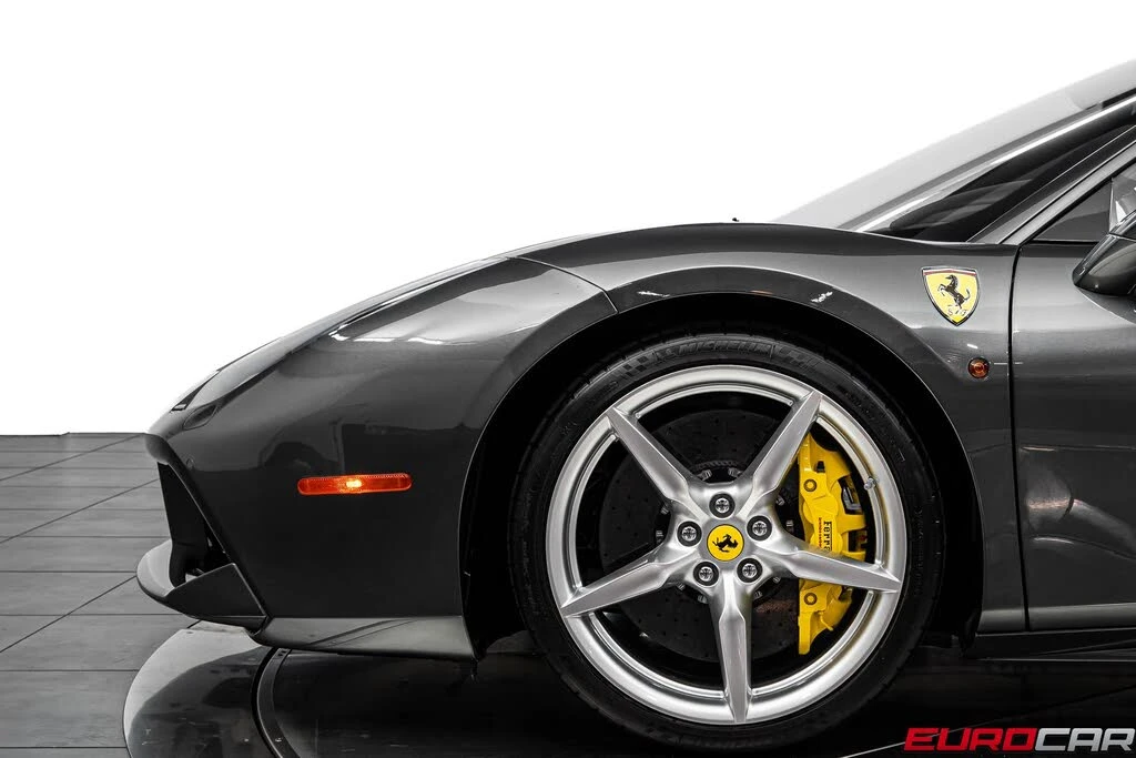 2018 Ferrari 488 GTB - Image 17 of 31