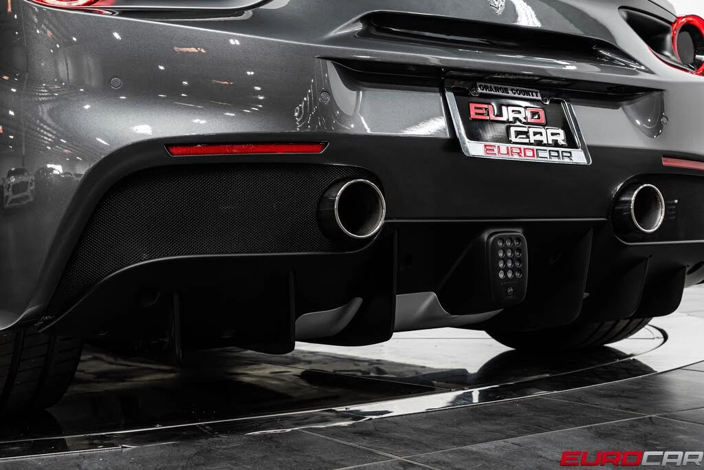 2018 Ferrari 488 GTB - Image 24 of 31