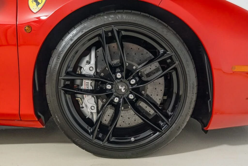 2018 Ferrari 488 GTB - Image 14 of 31