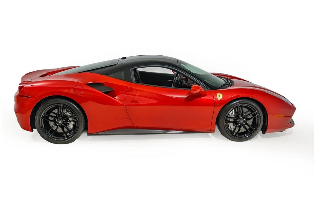 2018 Ferrari 488 GTB - Image 10 of 31