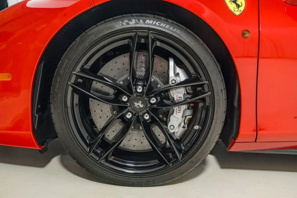 2018 Ferrari 488 GTB - Image 12 of 31